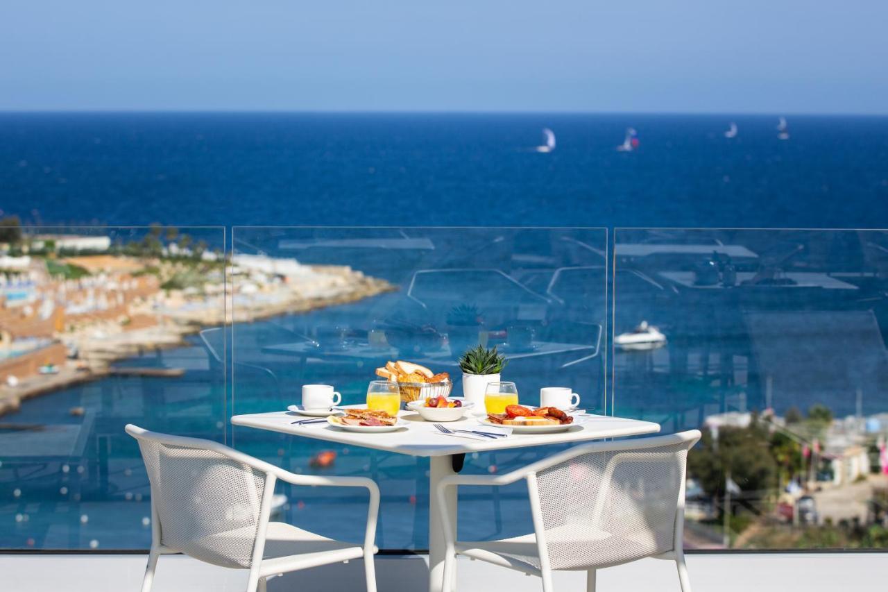 Be.Hotel San Giuliano Esterno foto Breakfast on the terrace