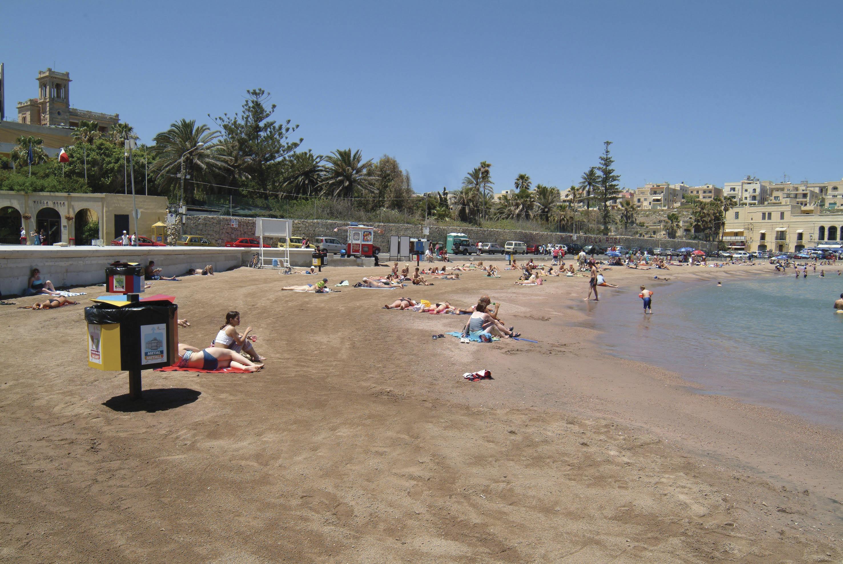 Be.Hotel San Giuliano Esterno foto The beach at the entrance of the town