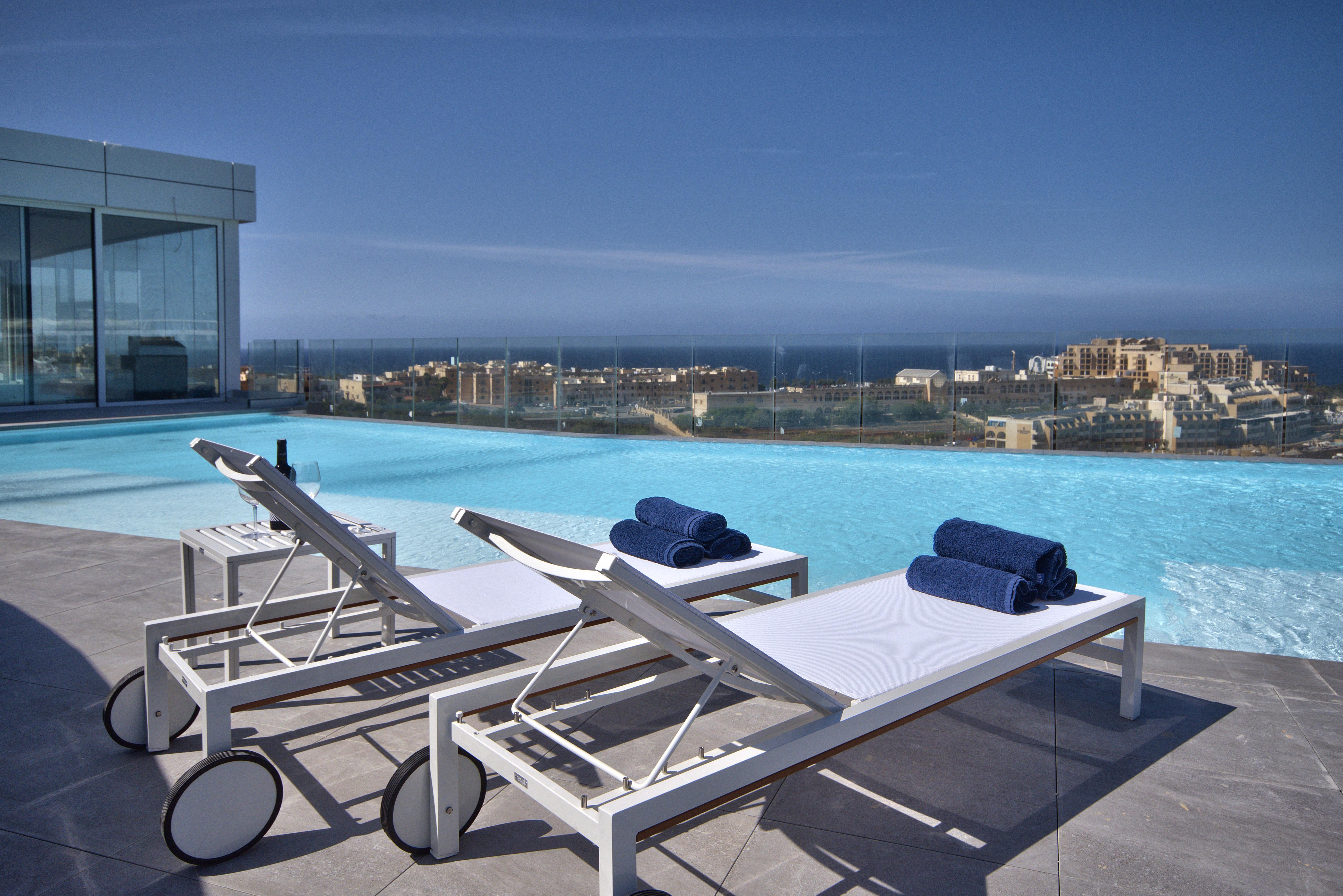 Be.Hotel San Giuliano Esterno foto The swimming pool of the hotel