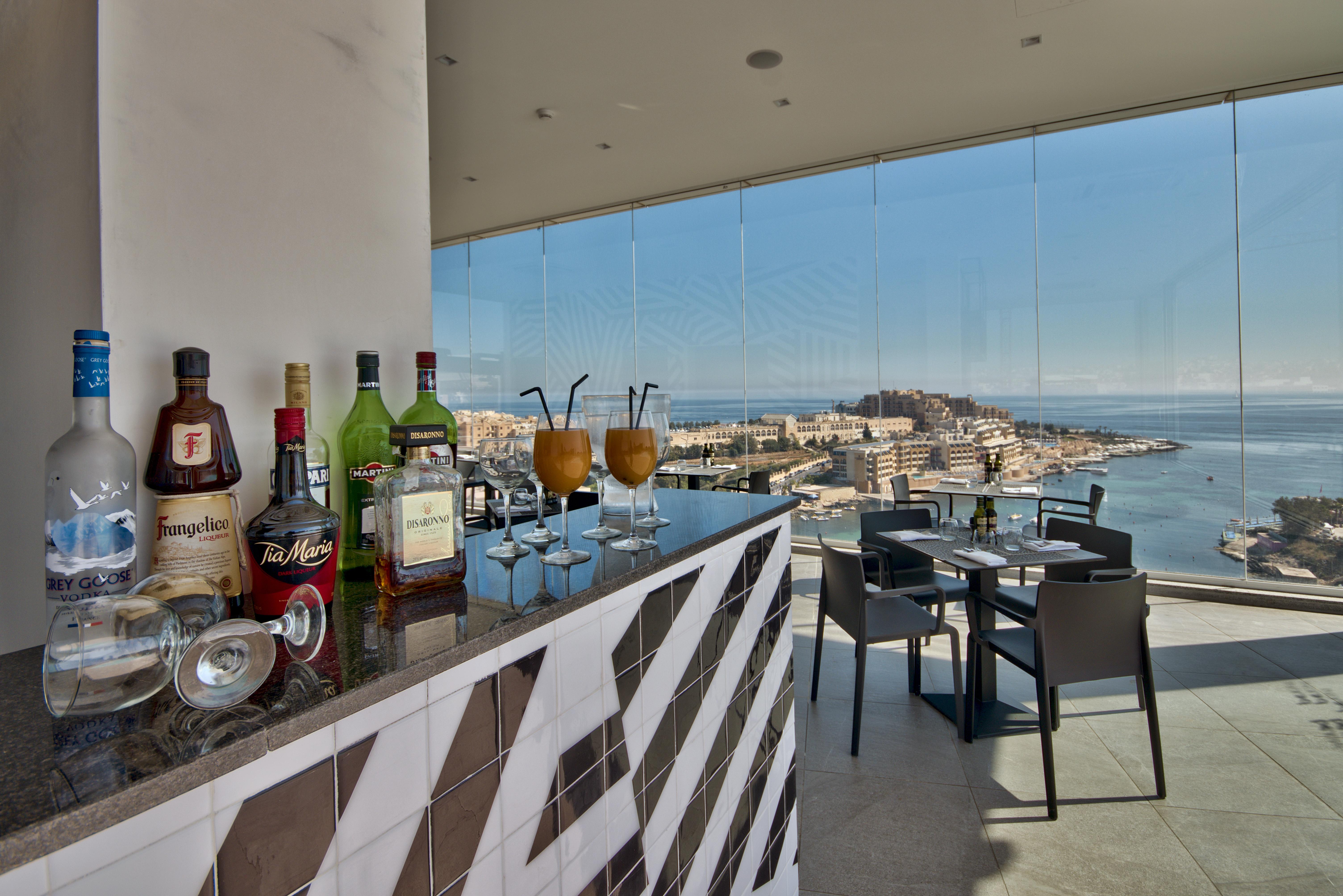 Be.Hotel San Giuliano Esterno foto The view from the Sky Bar