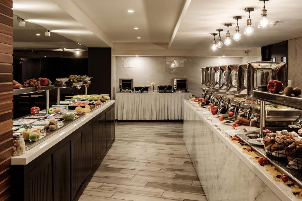 Be.Hotel San Giuliano Esterno foto Breakfast buffet at the hotel